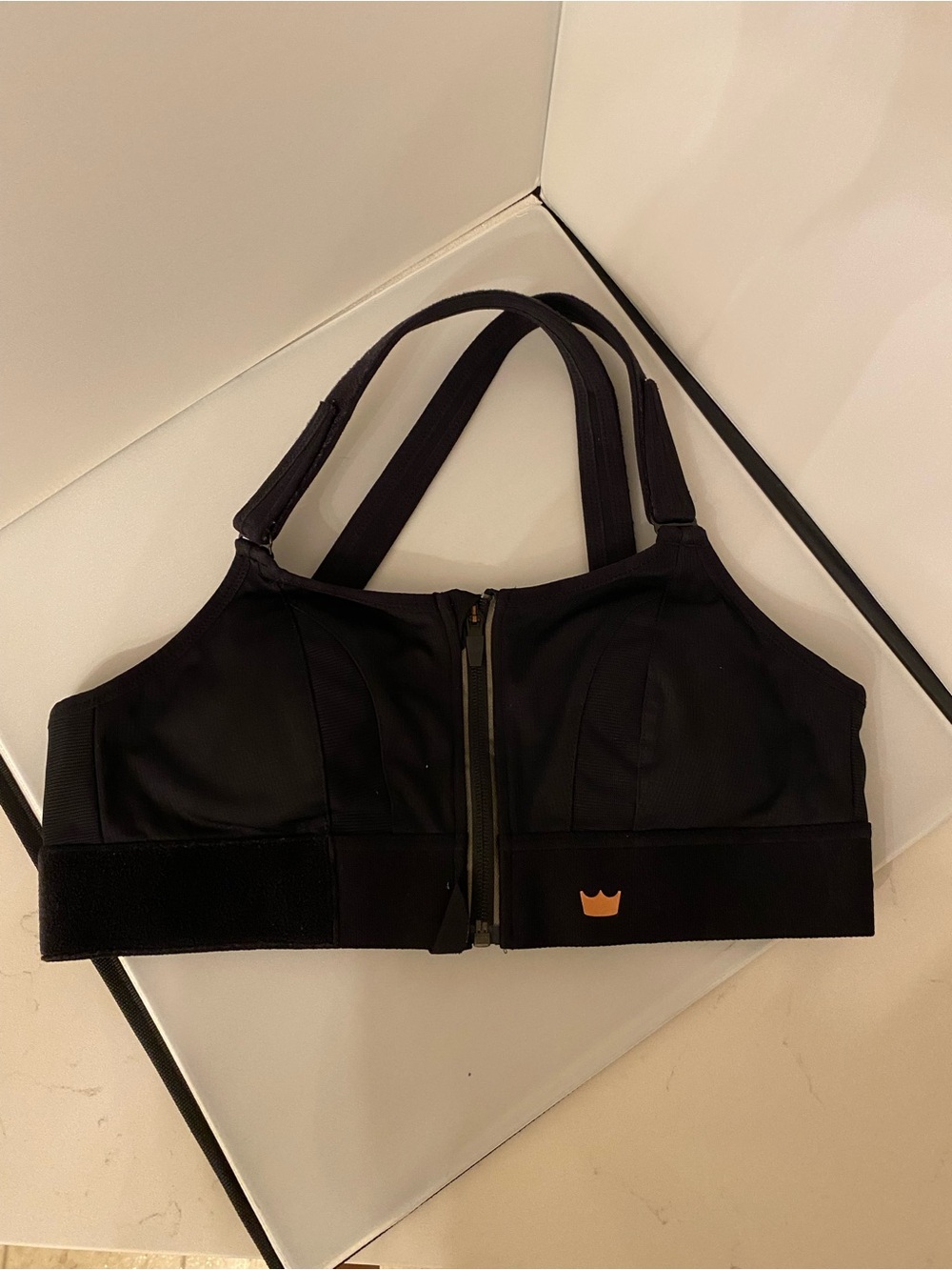 NWOT SHEFIT Black Seamless Support Sports Bra,Size M,Zip front